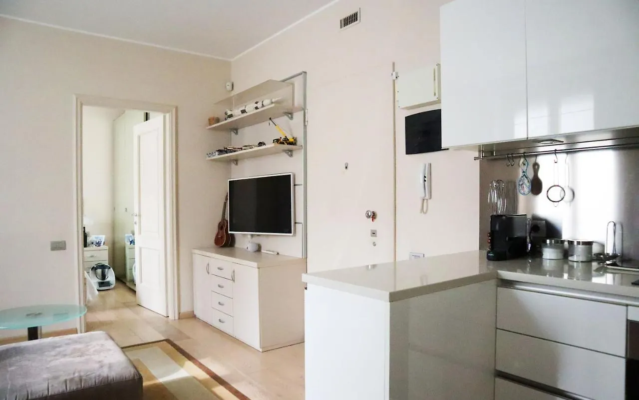 Repubblica Elegant Milan House Apartment