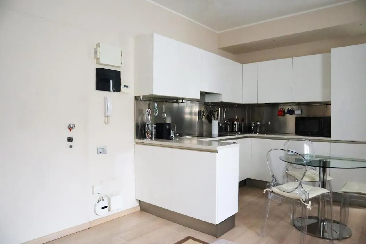 Repubblica Elegant Milan House Apartment
